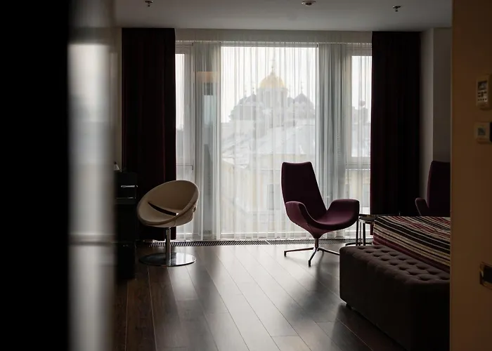 11 Mirrors Design Hotel